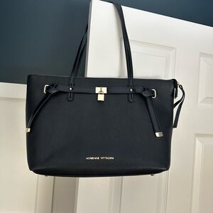 Adrienne Vittadini Black medium size tote
